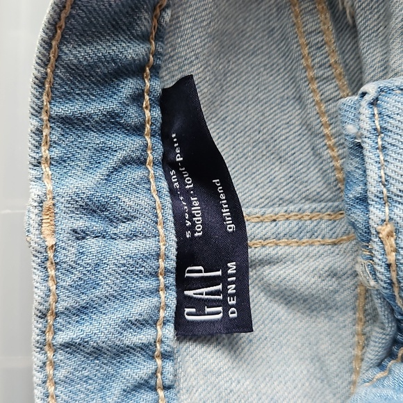 🦖 5/$20 GAP - NWOT Girlfriend Denim Light Blue Jeans - Size 5 - Picture 3 of 5
